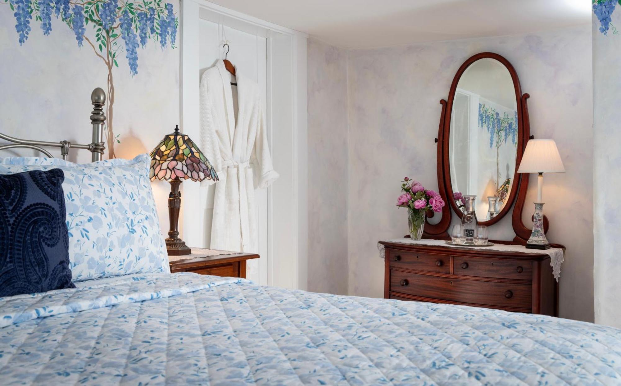 Maguire House Bed And Breakfast Ashburnham Екстериор снимка